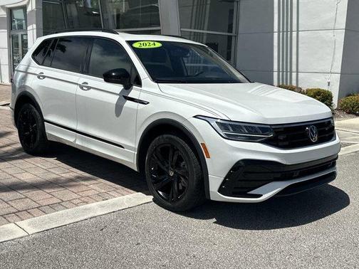 2024 Volkswagen Tiguan 2.0T SE R-Line Black