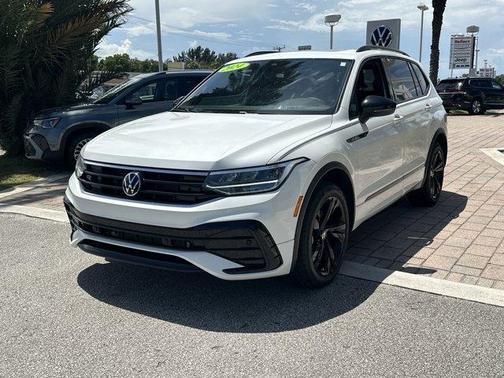 2024 Volkswagen Tiguan 2.0T SE R-Line Black