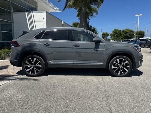 2025 Volkswagen Atlas Cross Sport 2.0T SEL Premium R-Line