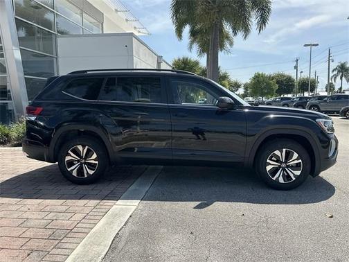 2025 Volkswagen Atlas 2.0T SE