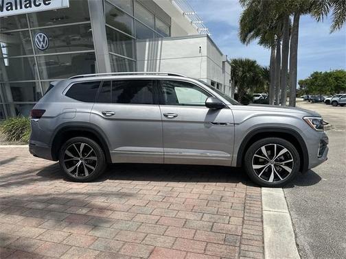 2025 Volkswagen Atlas 2.0T SEL Premium R-Line