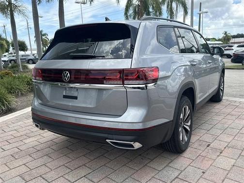 2025 Volkswagen Atlas 2.0T SE