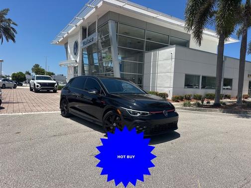 Deep Black Pearl Effect 2023 Volkswagen Golf GTI 2.0T SE