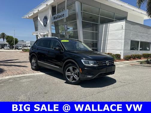 Deep Black Pearl Effect 2021 Volkswagen Tiguan 2.0T SEL