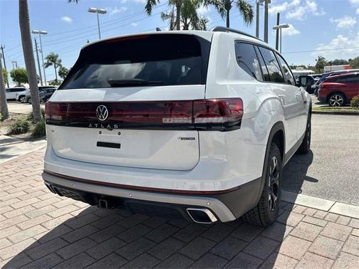 2025 Volkswagen Atlas 2.0T Peak Edition