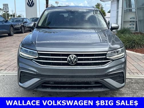 Platinum Gray Metallic 2024 Volkswagen Tiguan 2.0T Wolfsburg