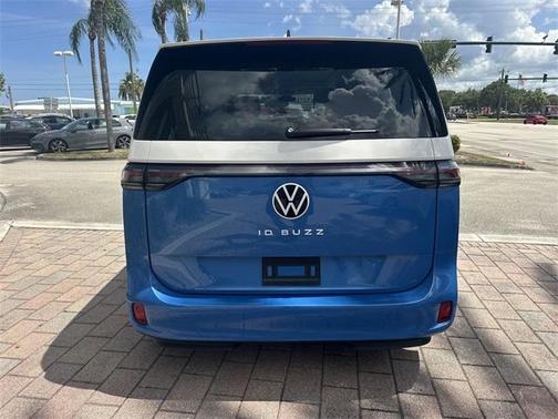 2025 Volkswagen ID. Buzz Pro S Plus