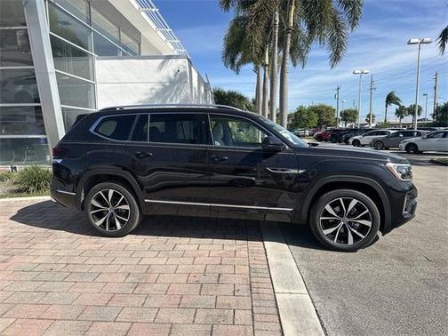 2025 Volkswagen Atlas 2.0T SEL Premium R-Line