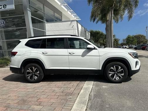 2025 Volkswagen Atlas 2.0T SE w/Technology