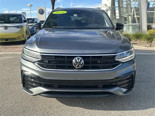 2024 Volkswagen Tiguan 2.0T SE R-Line Black