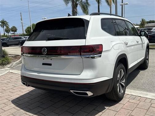 2025 Volkswagen Atlas 2.0T SE