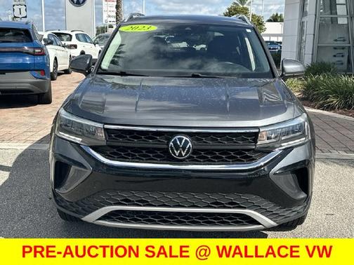 Platinum Gray Metallic 2023 Volkswagen Taos 1.5T SE
