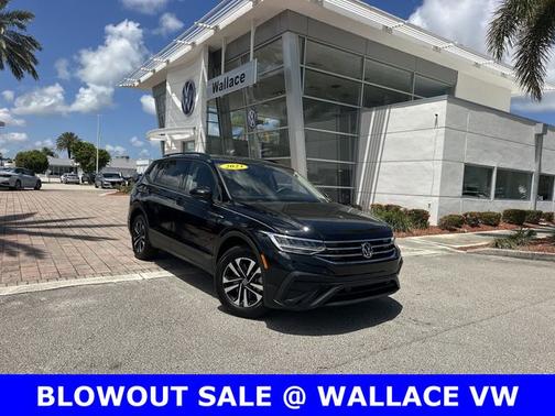 Deep Black Pearl Effect 2023 Volkswagen Tiguan 2.0T S