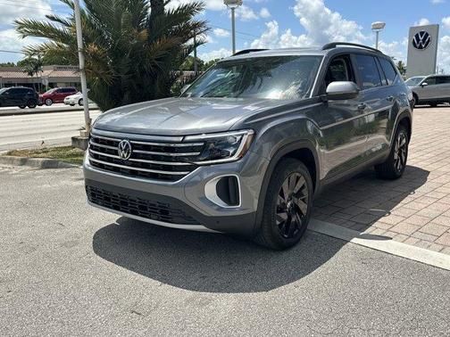 2025 Volkswagen Atlas 2.0T SE w/Technology