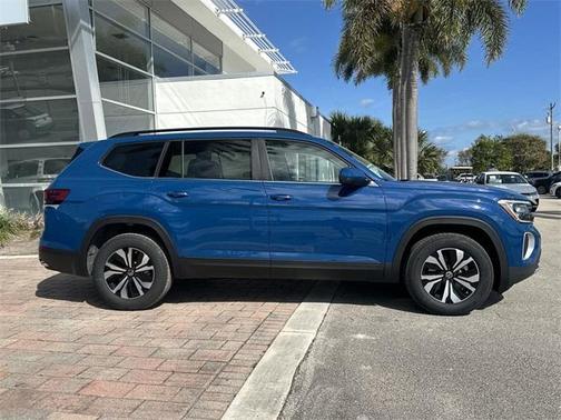 2025 Volkswagen Atlas 2.0T SE