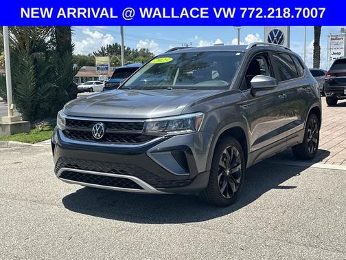 Platinum Gray Metallic 2023 Volkswagen Taos 1.5T SE