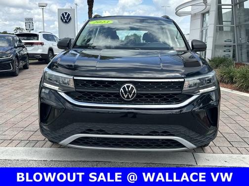 Deep Black Pearl Effect 2023 Volkswagen Taos 1.5T S