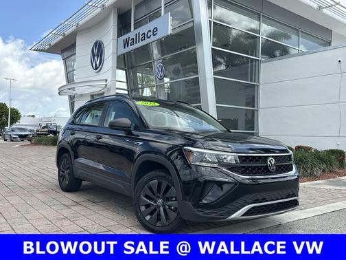 Deep Black Pearl Effect 2023 Volkswagen Taos 1.5T S