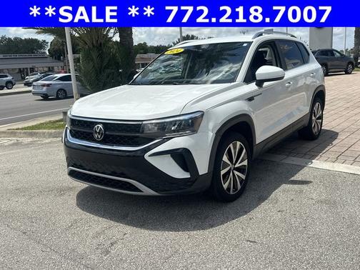 Pure White 2024 Volkswagen Taos 1.5T SE