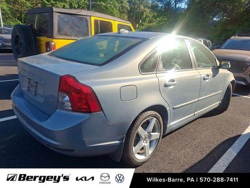 Barents Blue Metallic 2008 Volvo S40 2.4i