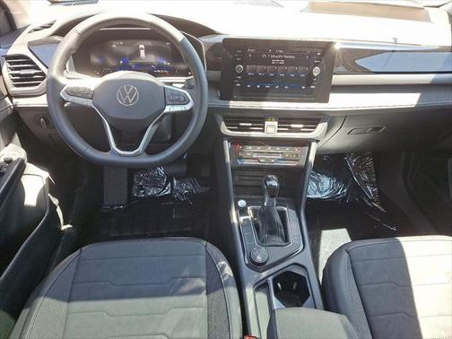 2025 Volkswagen Taos 1.5T SE Black