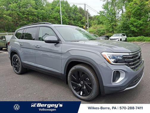 Pure Gray 2026 Volkswagen Atlas 2.0T SE w/Technology 4MOTION