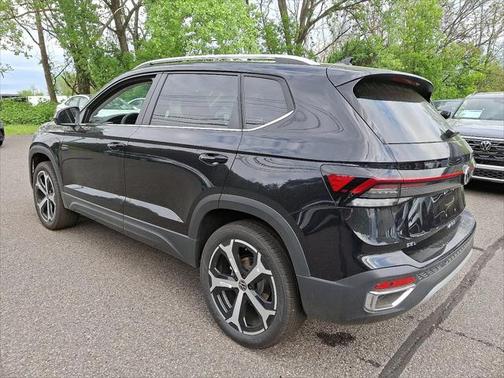 2025 Volkswagen Taos 1.5T SEL