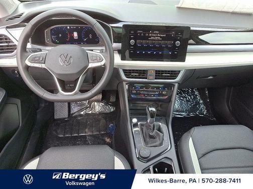 2025 Volkswagen Taos 1.5T SEL