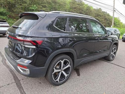 2025 Volkswagen Taos 1.5T SEL