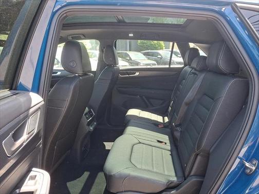 2025 Volkswagen Atlas Cross Sport 2.0T SEL
