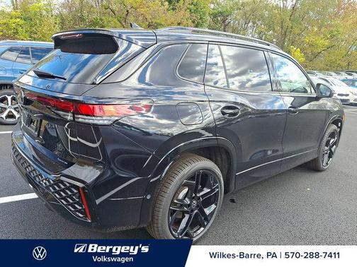 2025 Volkswagen Tiguan 2.0T SE R-Line Black 4MOTION