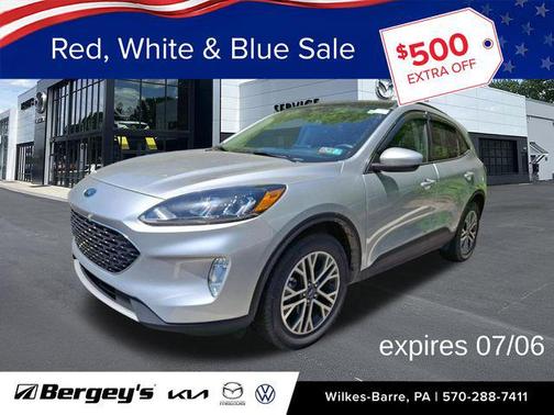 Ingot Silver Metallic 2020 Ford Escape SEL
