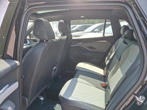2025 Volkswagen Tiguan 2.0T SE R-Line Black 4MOTION