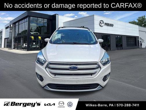 White Platinum Clearcoat Metallic 2018 Ford Escape SE