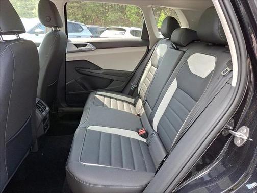 2025 Volkswagen Taos 1.5T SEL
