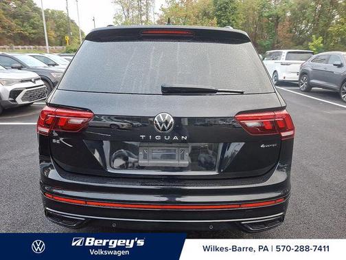 2022 Volkswagen Tiguan 2.0T SE R-Line Black 4MOTION