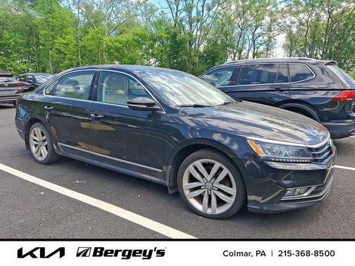 Deep Black 2017 Volkswagen Passat 1.8T SE w/Technology