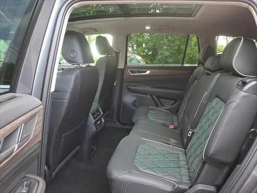 2025 Volkswagen Atlas 2.0T SEL Premium R-Line 4MOTION