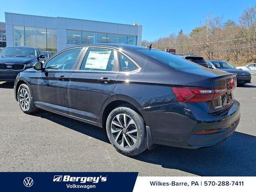 Deep Black Pearl 2026 Volkswagen Jetta 1.4T S