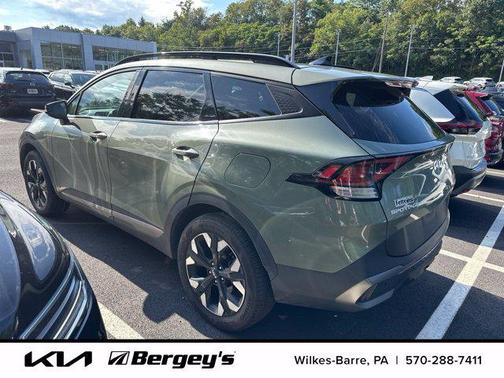 Jungle Green 2023 Kia Sportage X-Line