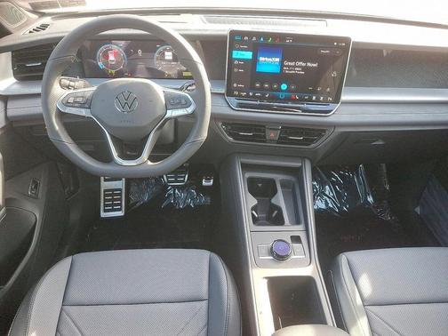 2025 Volkswagen Tiguan 2.0T SE R-Line Black