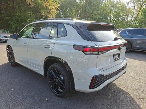 2025 Volkswagen Tiguan 2.0T SE R-Line Black