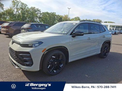 2025 Volkswagen Tiguan 2.0T SE R-Line Black