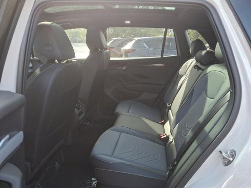 2025 Volkswagen Tiguan 2.0T SE R-Line Black