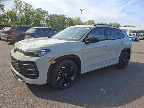 2025 Volkswagen Tiguan 2.0T SE R-Line Black