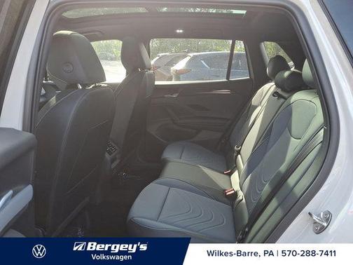 2025 Volkswagen Tiguan 2.0T SE R-Line Black