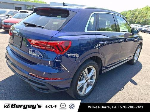 Navarra Blue Metallic 2024 Audi Q3 Premium 45 TFSI S line quattro Tiptronic
