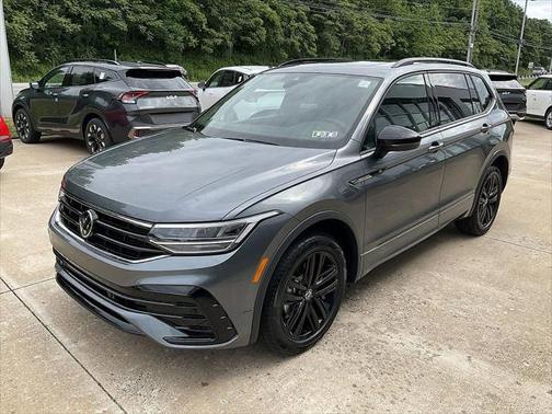 2022 Volkswagen Tiguan 2.0T SE R-Line Black 4MOTION