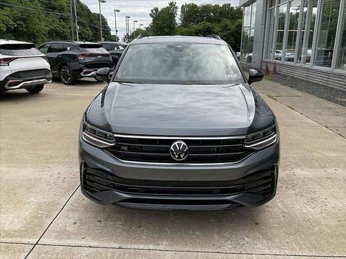 2022 Volkswagen Tiguan 2.0T SE R-Line Black 4MOTION