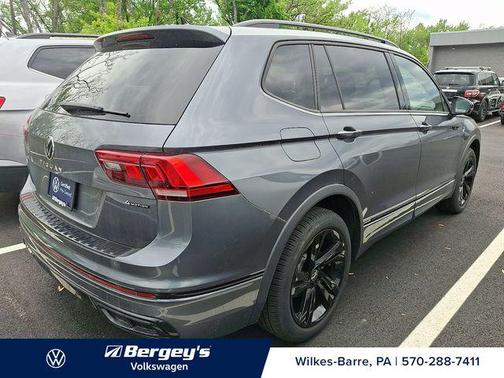 Platinum Gray Metallic 2024 Volkswagen Tiguan 2.0T SE R-Line Black 4MOTION